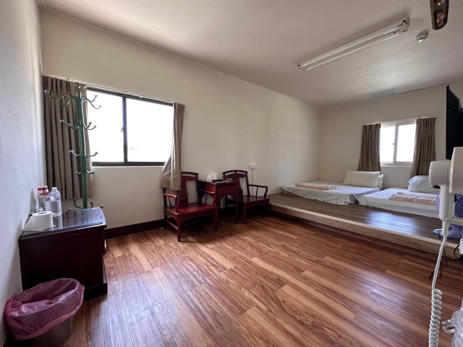 丸松商旅 Hotel Miaoli Exterior photo